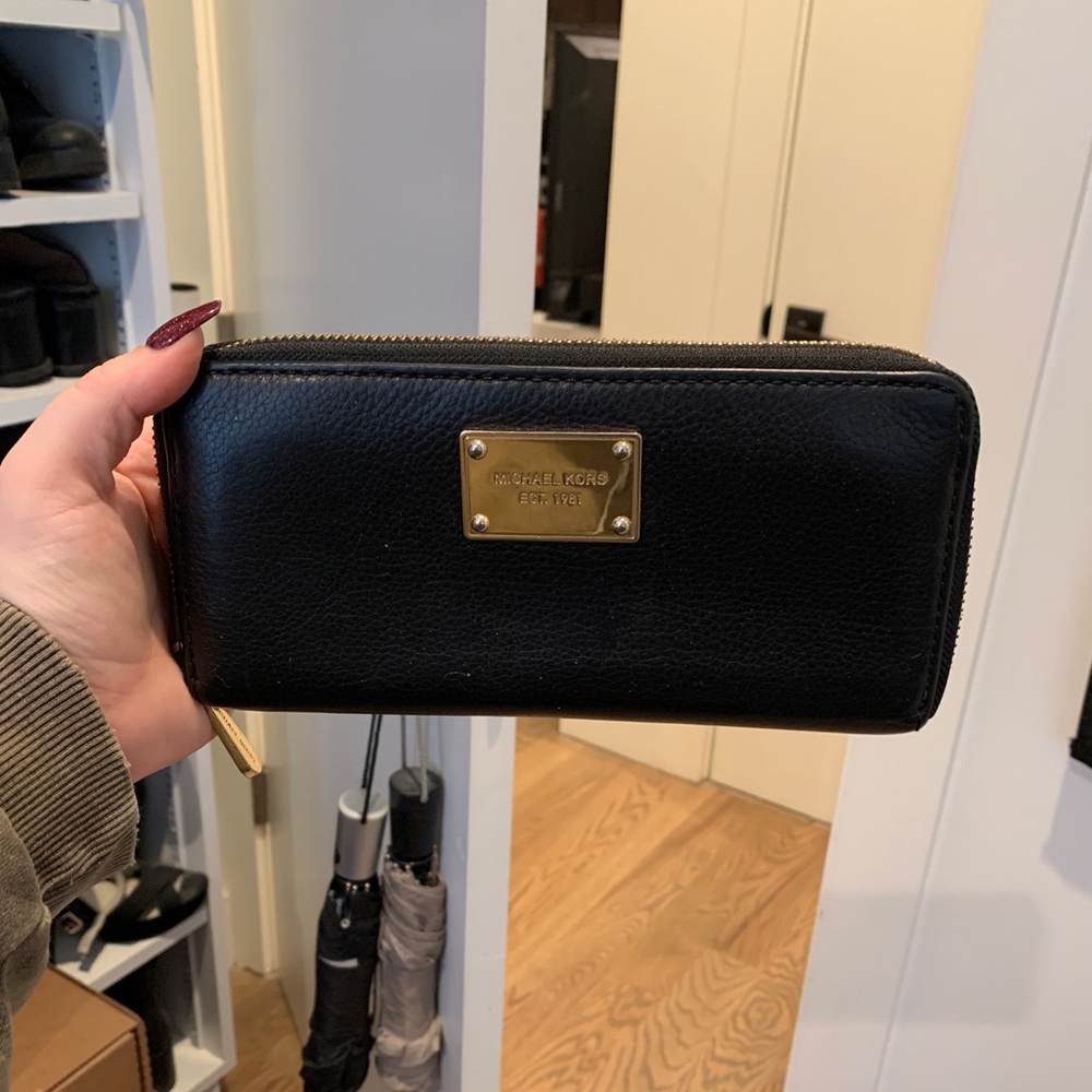 MICHAEL KORS classic black leather wallet